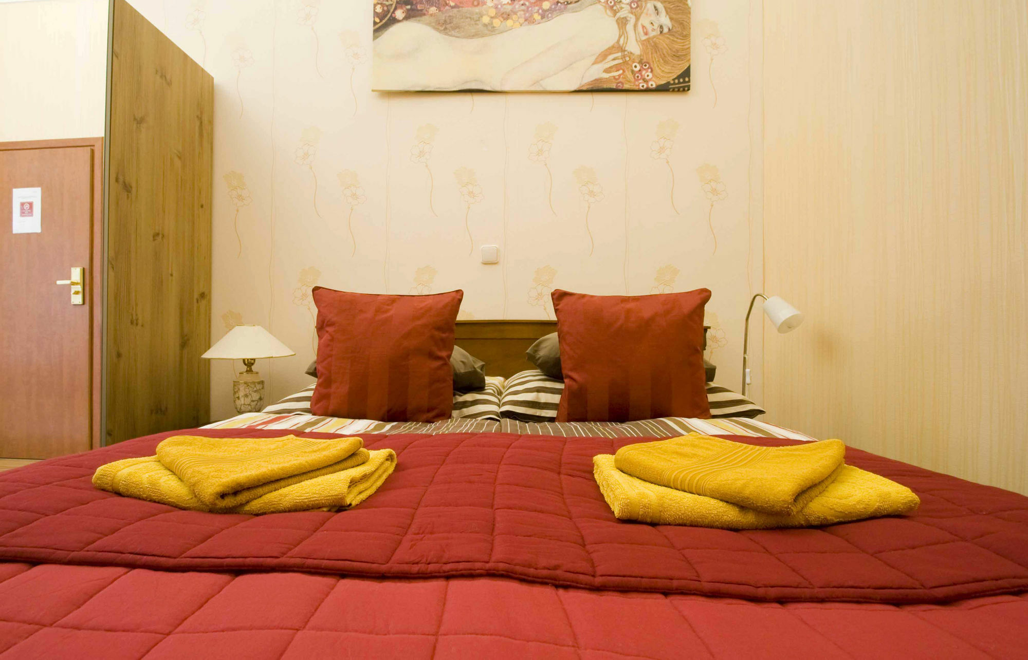 Budapest Guestrooms Exterior photo
